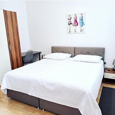 Apartment Ory 2 Between The Beach And City Center Pula Bagian luar foto