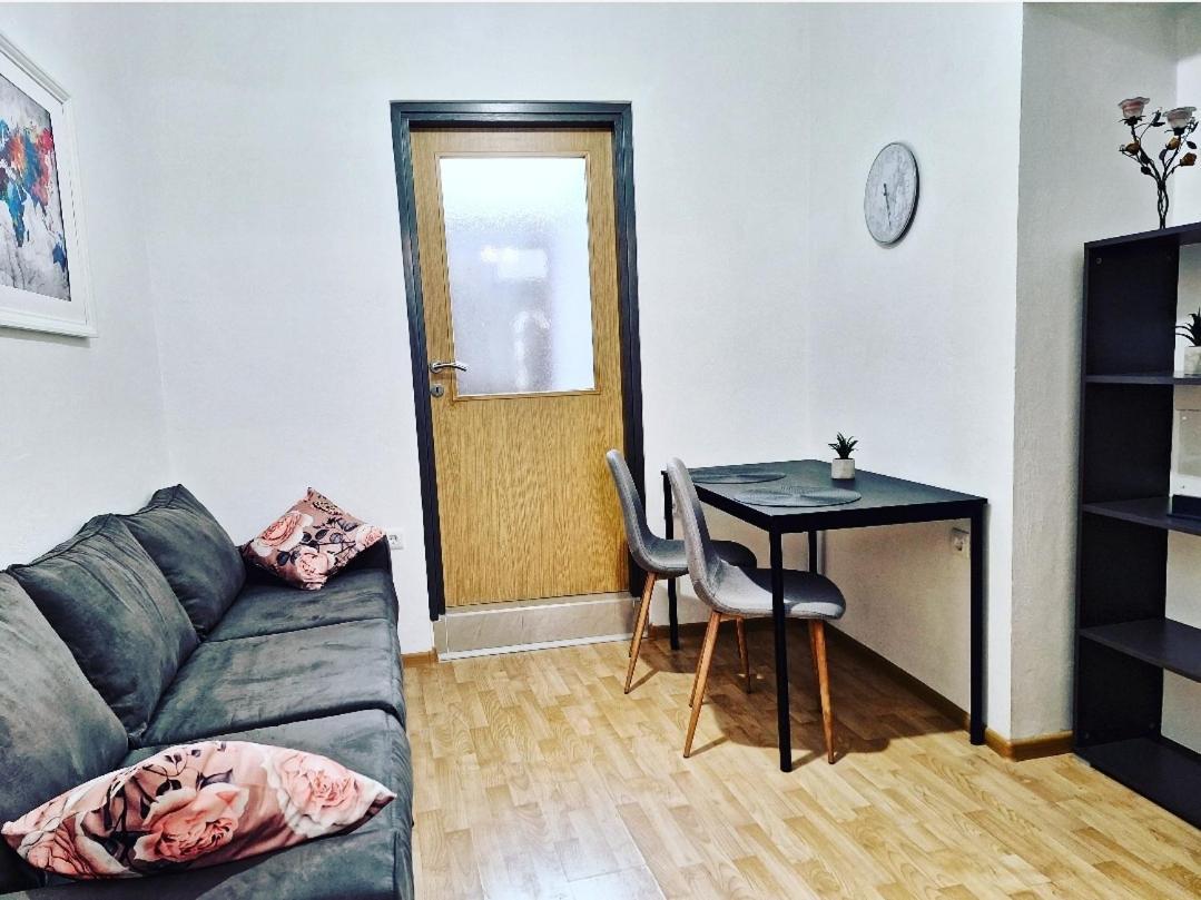 Apartment Ory 2 Between The Beach And City Center Pula Bagian luar foto