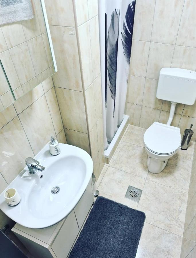 Apartment Ory 2 Between The Beach And City Center Pula Bagian luar foto